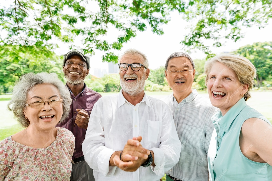 group-senior-retirement-friends-happiness-concept_53876-29490