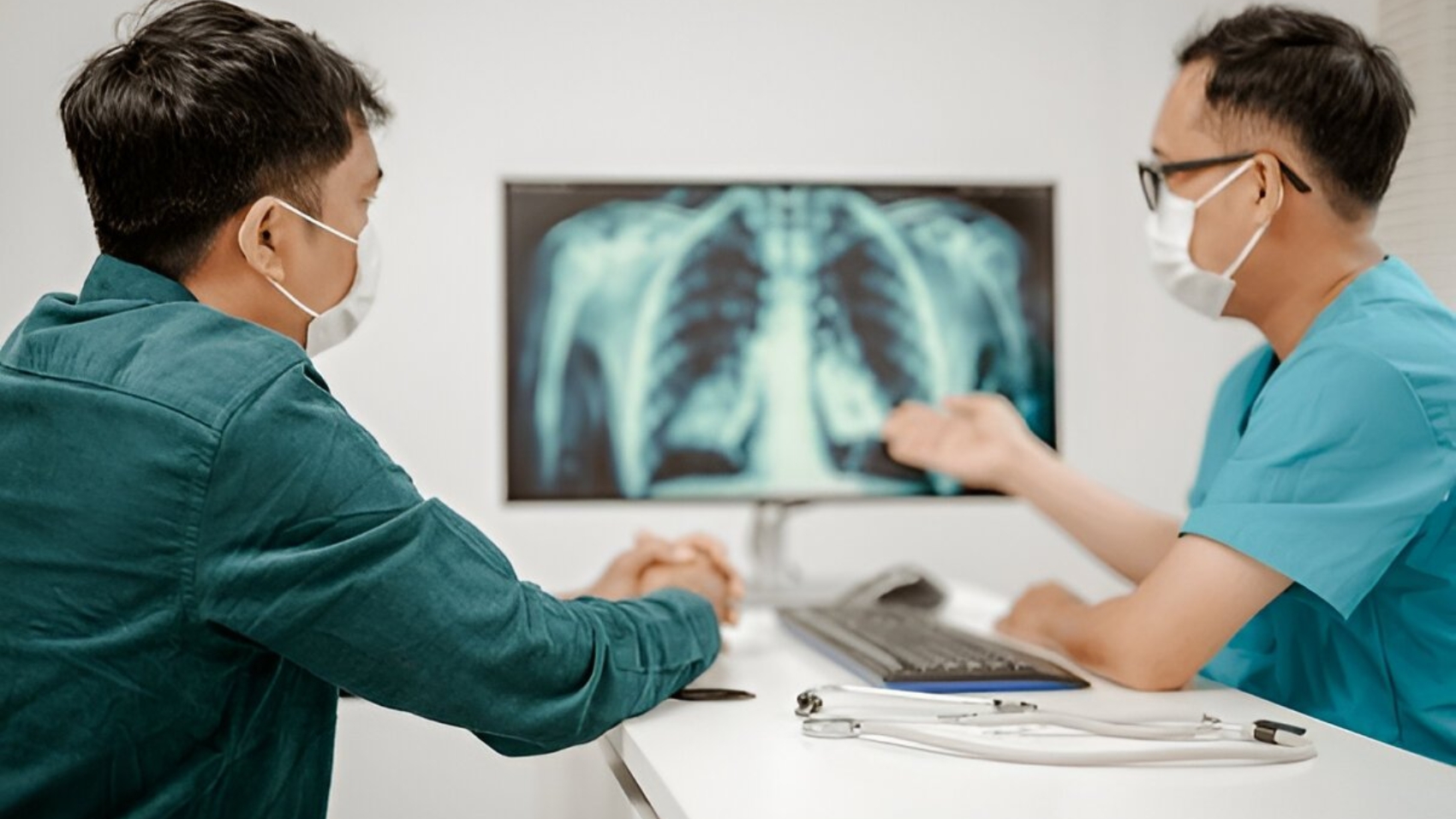 Non-Small Cell vs Small Cell Lung Cancer: Differences & Therapies